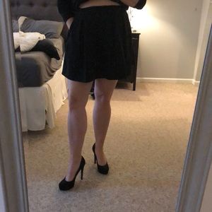 Black Ralph Lauren pleated skirt with pockets. NWT